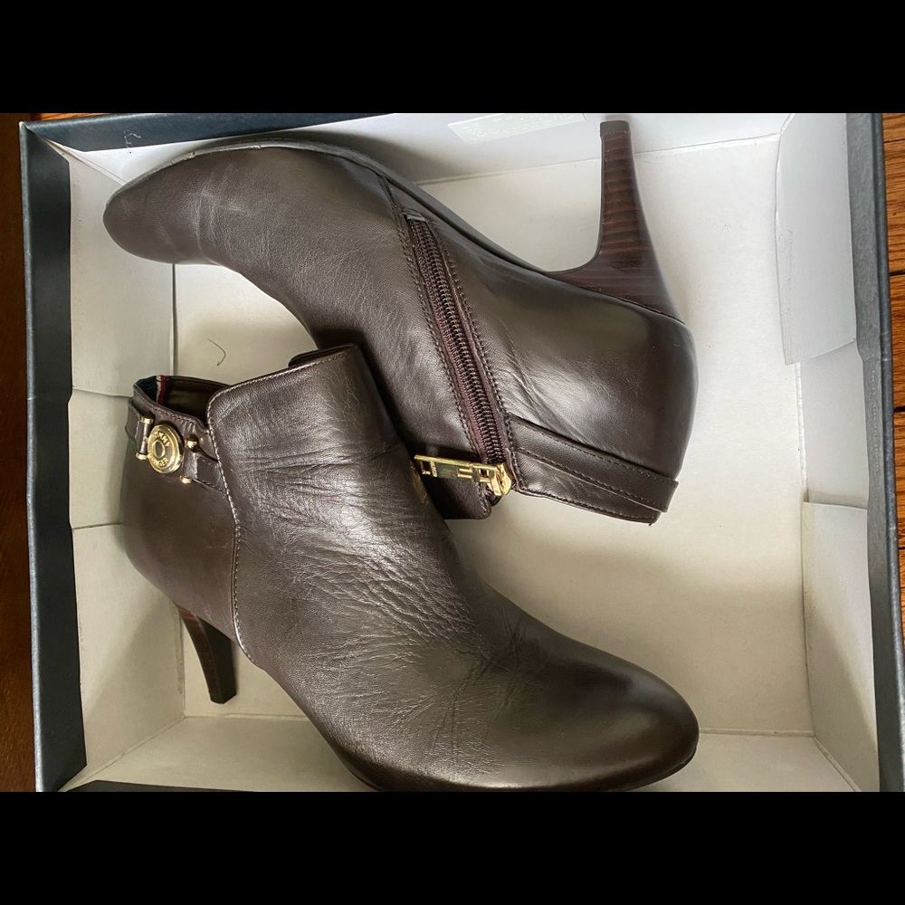 Tommy Hilfiger Velesia Bootie size9